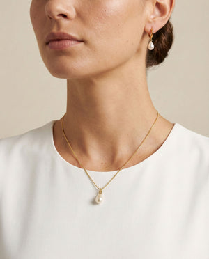 Elegance Droplet Pearl Set