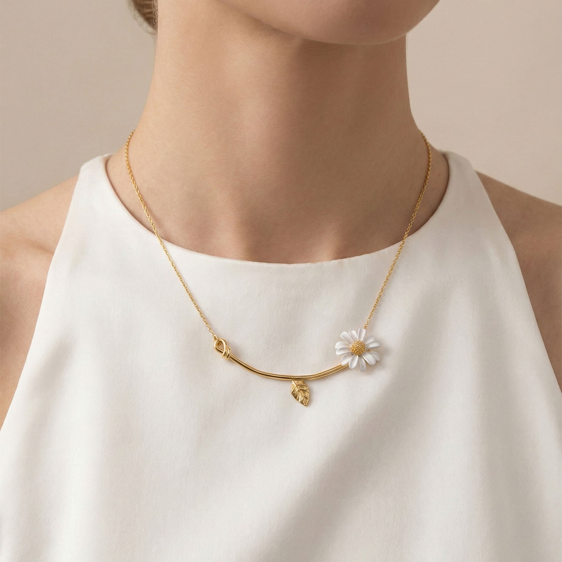 Bloomline Daisy Necklace