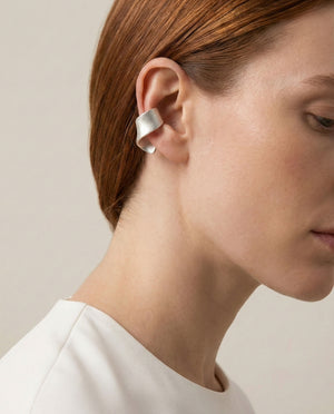 Soft Arc No-Pierce Ear Cuff