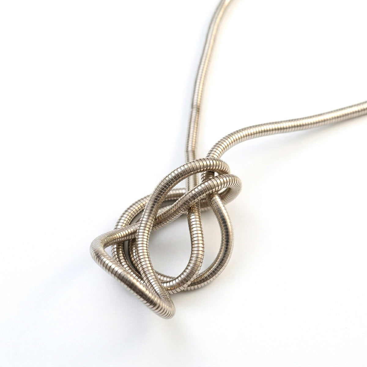 Malleable Cobra Chain Wrap