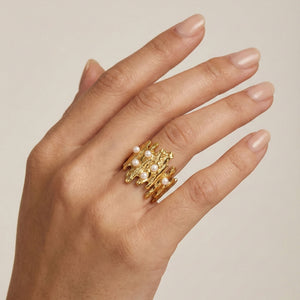 Golden Drift Pearl Ring