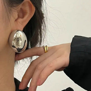 Liquid Chrome Stud