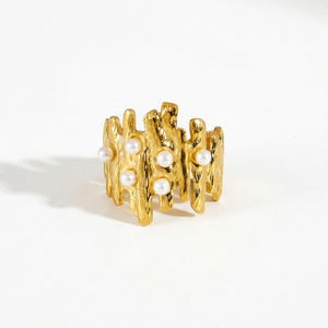 Golden Drift Pearl Ring