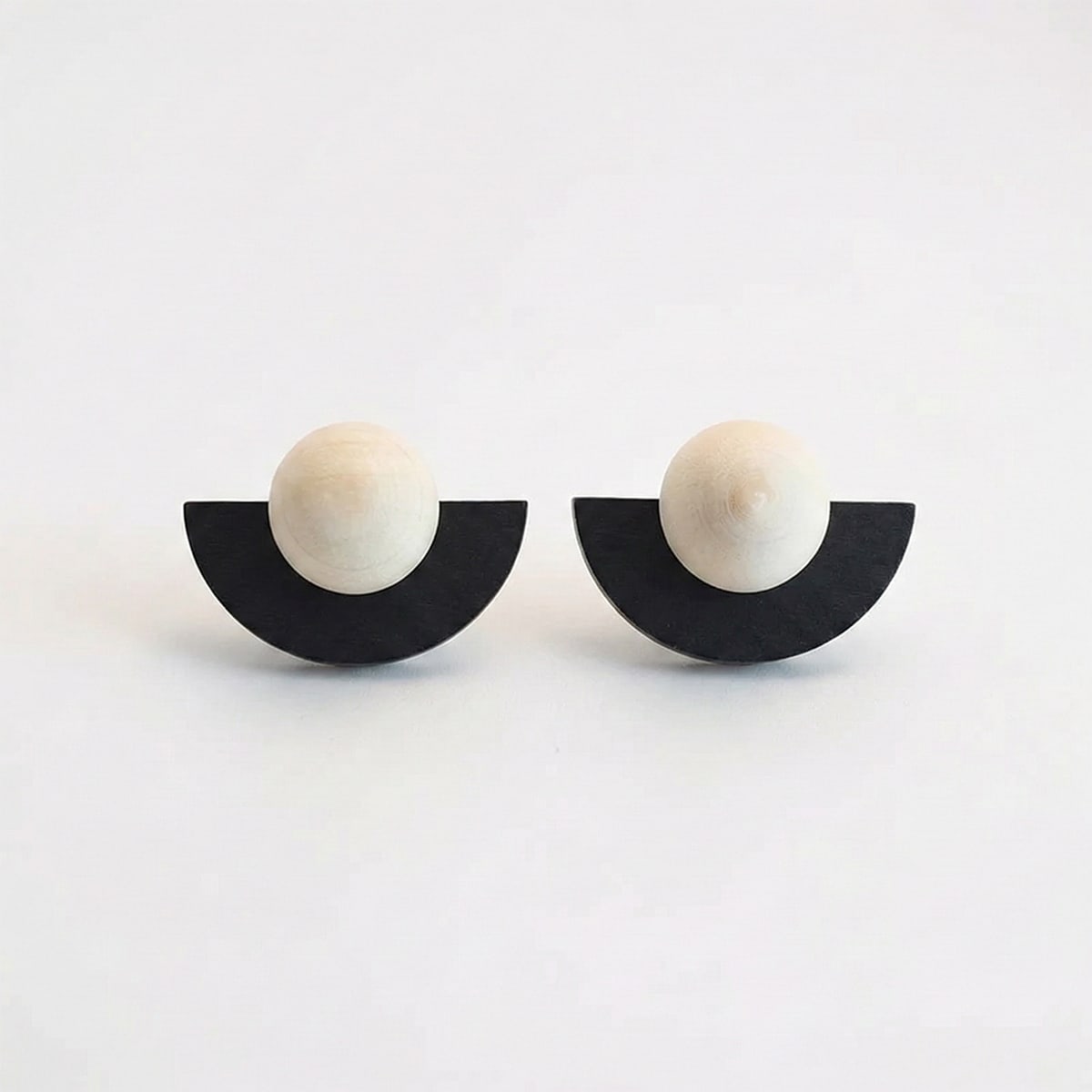 Mono Orbit Studs